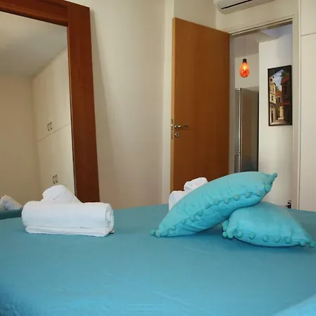 By The Sea Apartment *
